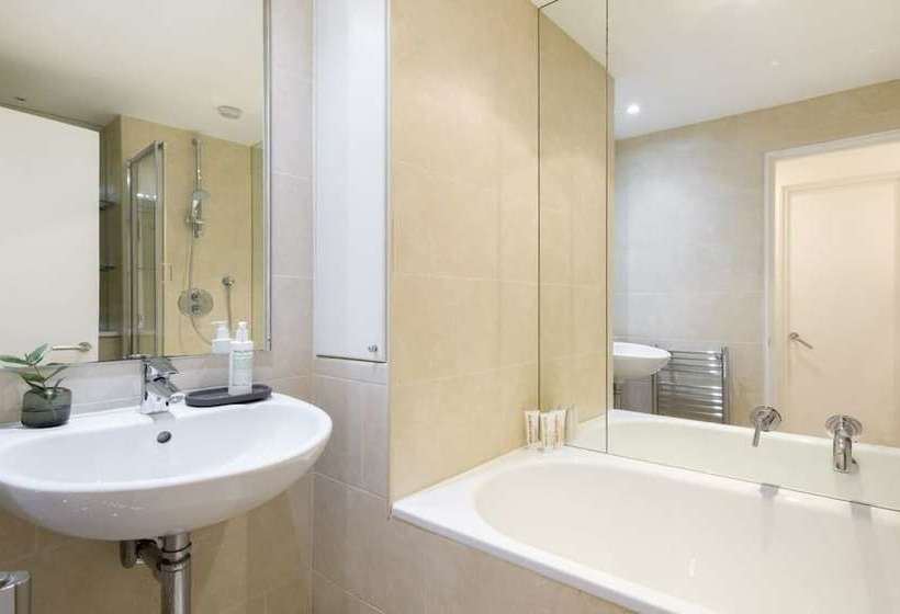 The Primrose Hill Escape  Modern & Bright 2bdr Mews Home