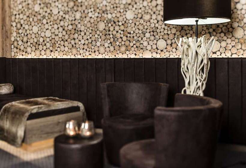 Arthotel Anterleghes   Gardenahotels