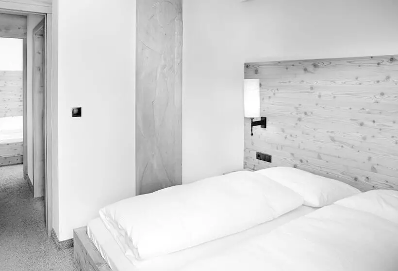 Arthotel Anterleghes   Gardenahotels