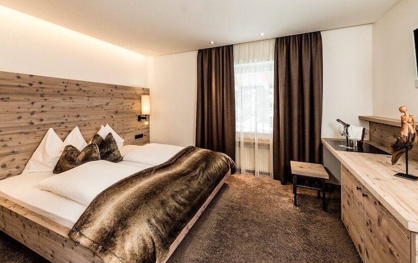 Arthotel Anterleghes   Gardenahotels