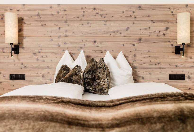 Arthotel Anterleghes   Gardenahotels