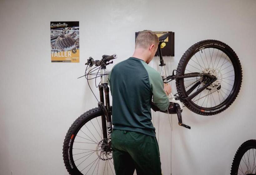 客栈  Fonda Can Fasersia