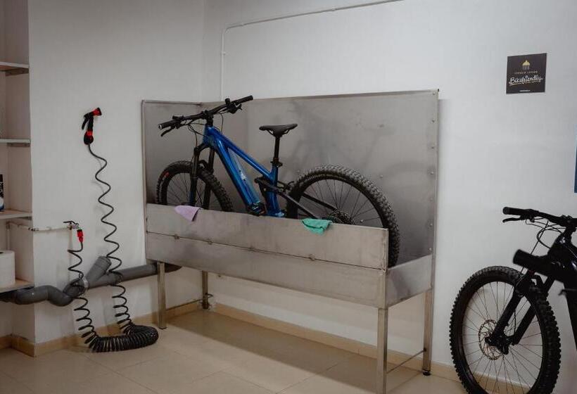 客栈  Fonda Can Fasersia