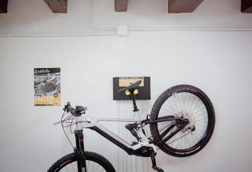 客栈  Fonda Can Fasersia