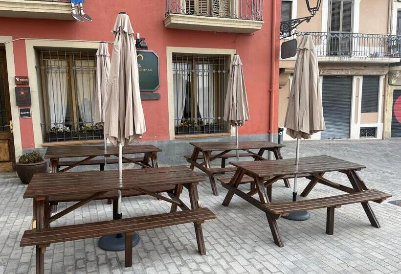 客栈  Fonda Can Fasersia