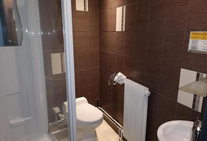 Отель Acqs Hôtel