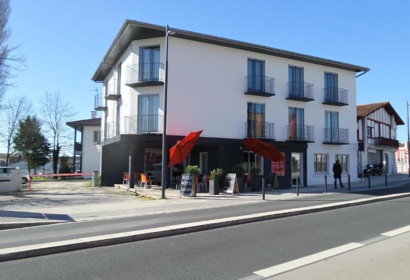 Отель Acqs Hôtel