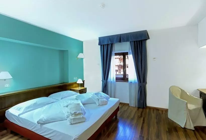 Отель Baita Clementi