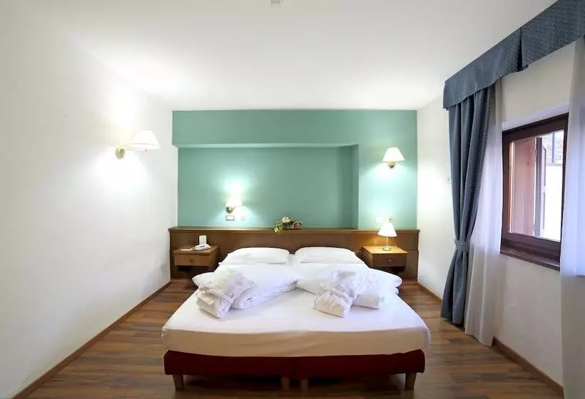 Отель Baita Clementi