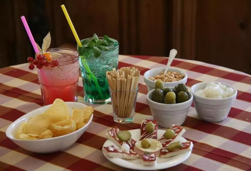 Отель Baita Clementi