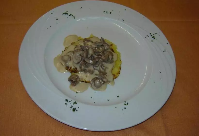 Отель Baita Clementi