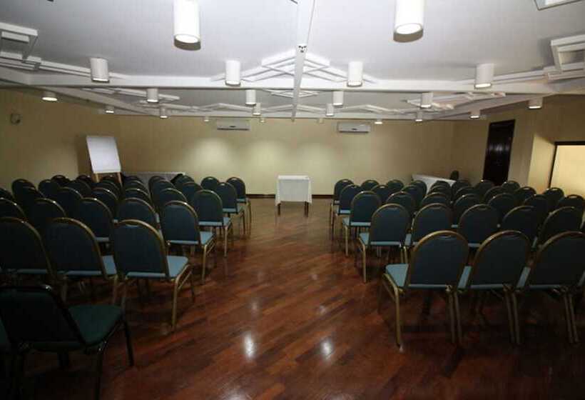 ホテル Carlton Plaza São José Dos Campos