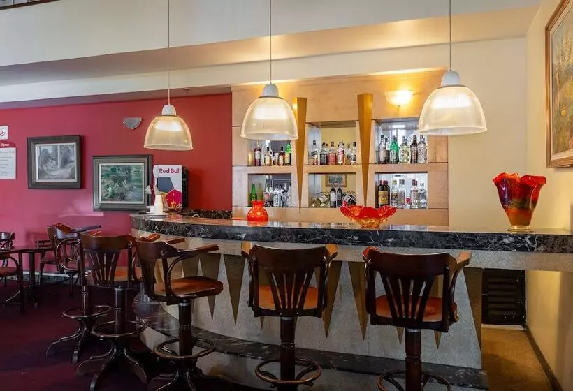 Отель Carlton Plaza São José Dos Campos