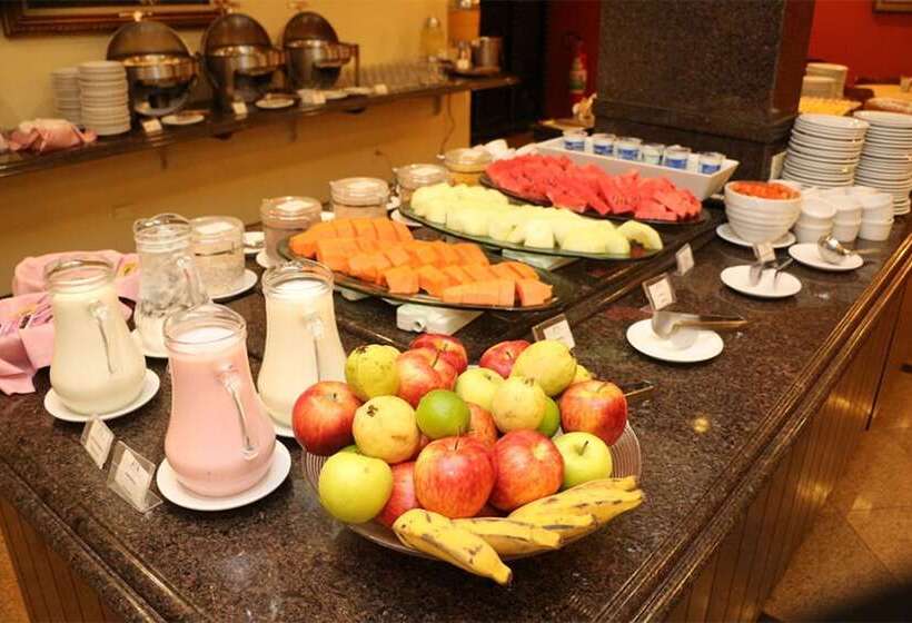 ホテル Carlton Plaza São José Dos Campos