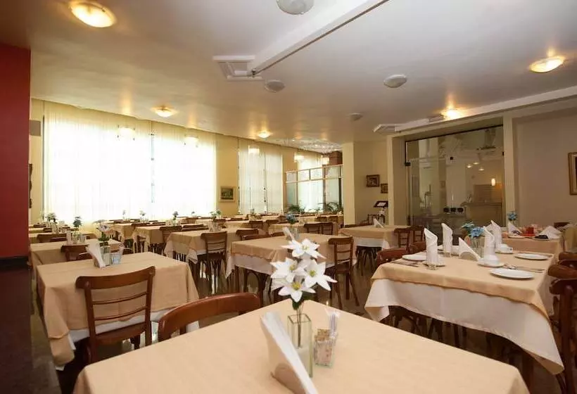 Отель Carlton Plaza São José Dos Campos