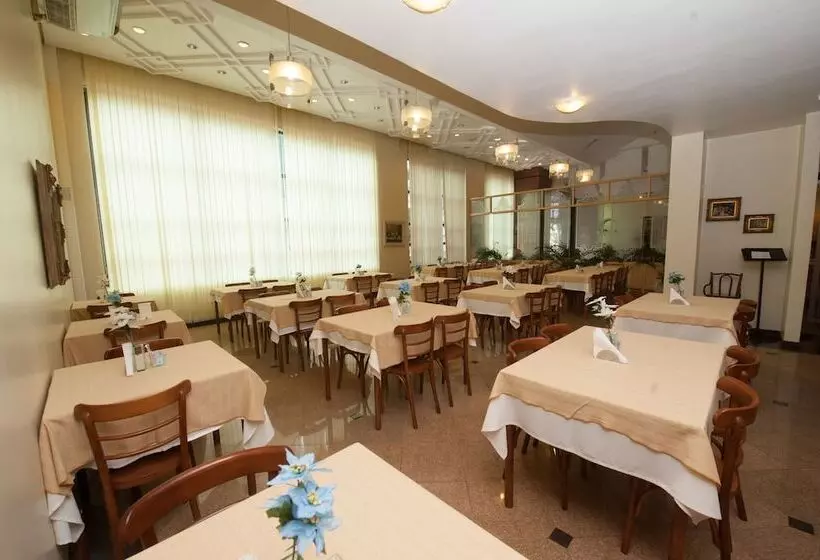 Отель Carlton Plaza São José Dos Campos