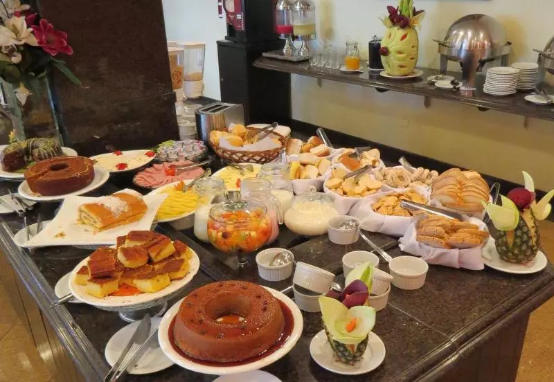 Отель Carlton Plaza São José Dos Campos