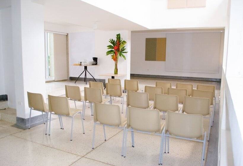 هتل Casa Santa Monica Norte