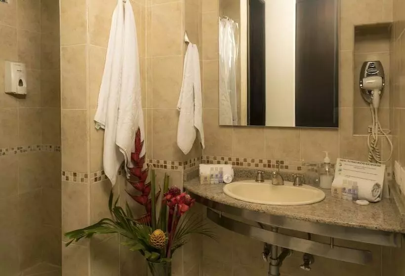 هتل Casa Santa Monica Norte