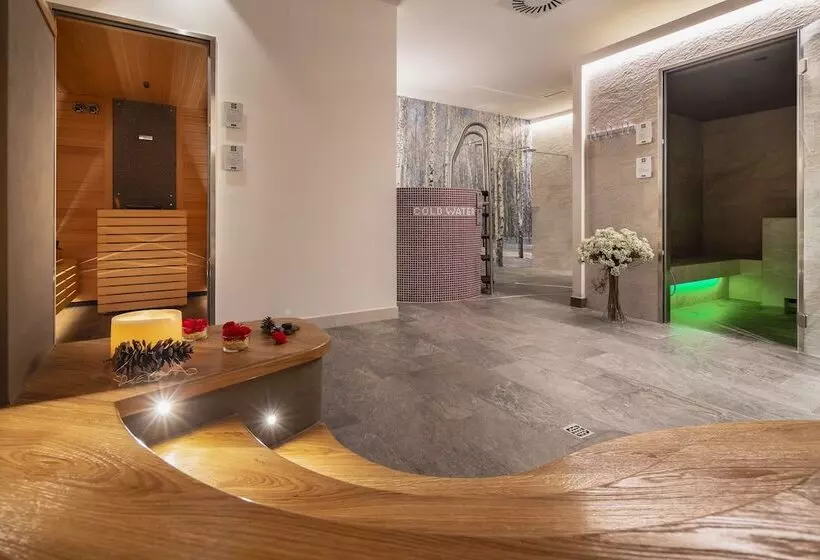 Отель Columbia & Spa