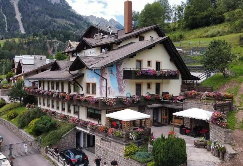 Отель El Laresh