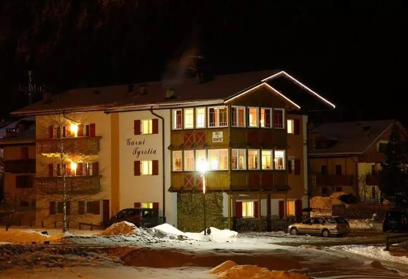 ホテル Garni Tyrolia