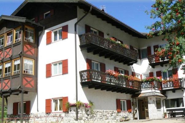 Отель Garni Tyrolia