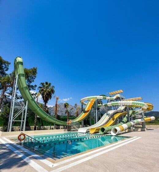 ホテル Greenwood Kemer Resort