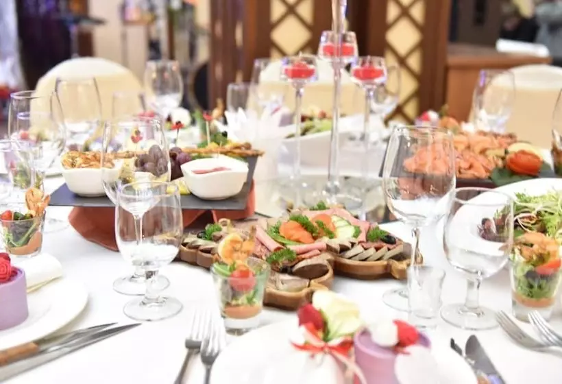 هتل Kazzhol Almaty