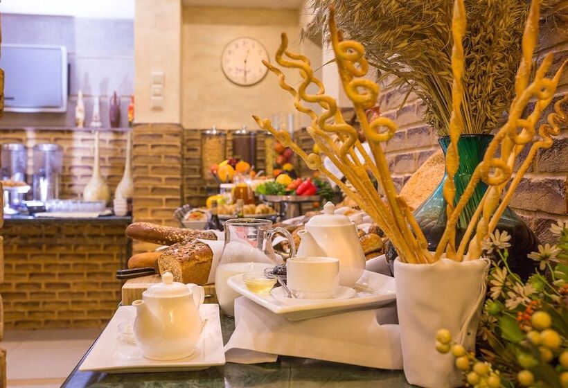 هتل Kazzhol  Almaty