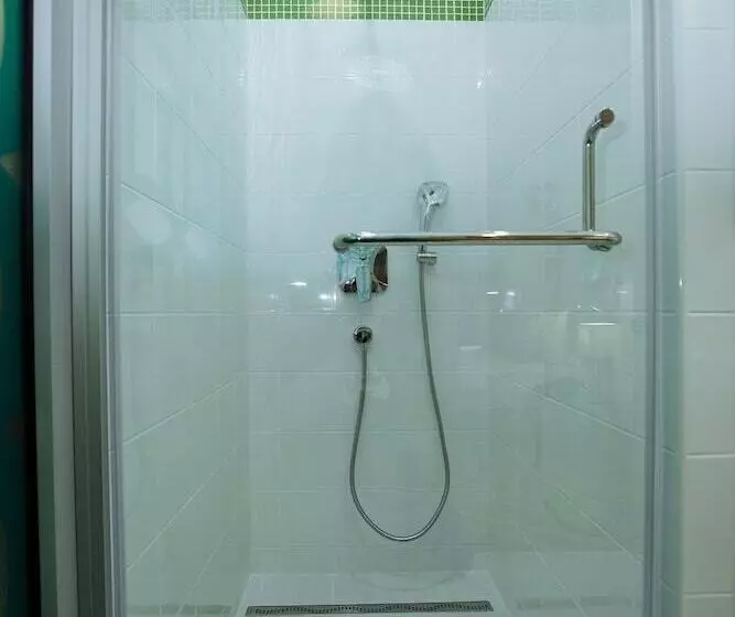 هتل Kazzhol Almaty