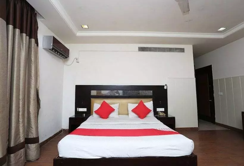 ホテル Parkland Kailash Colony