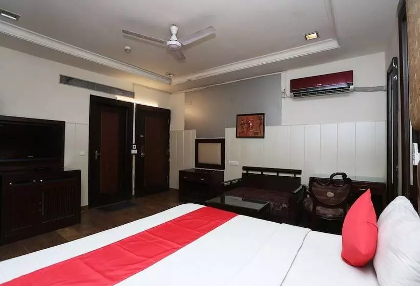 ホテル Parkland Kailash Colony
