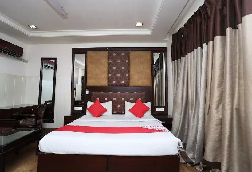 ホテル Parkland Kailash Colony
