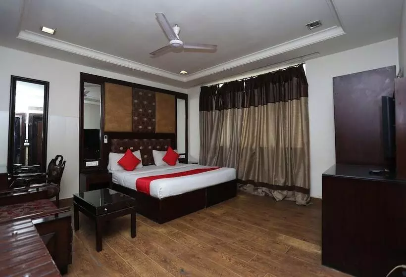 ホテル Parkland Kailash Colony