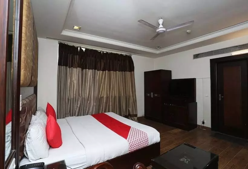 ホテル Parkland Kailash Colony