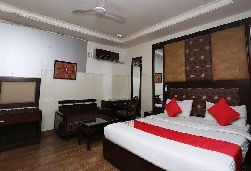 ホテル Parkland Kailash Colony