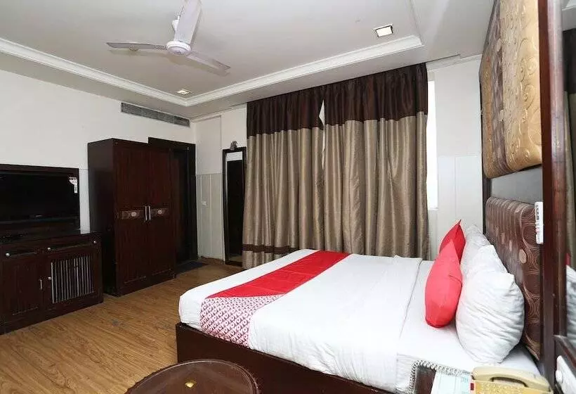 ホテル Parkland Kailash Colony
