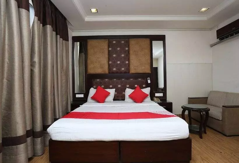 ホテル Parkland Kailash Colony