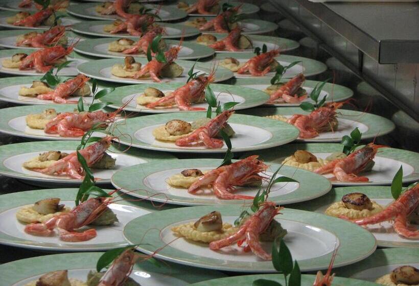 בית מלון כפרי Poker