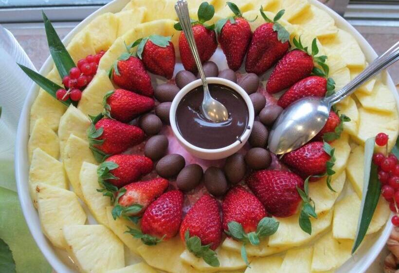 בית מלון כפרי Poker