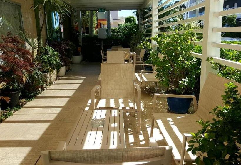 בית מלון כפרי Poker