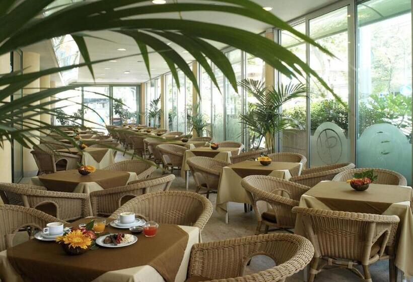 בית מלון כפרי Poker