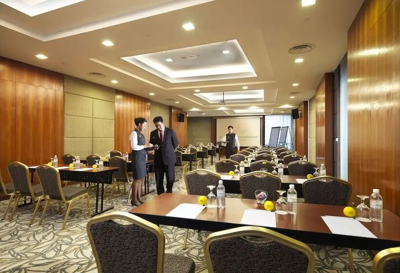 هتل St Giles Mid Valley Kuala Lumpur