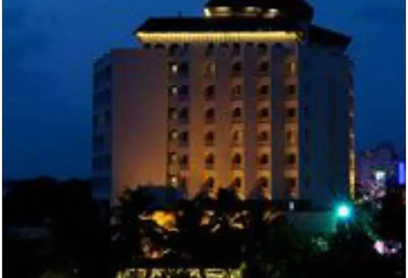 호텔 Vivanta Ernakulam, Marine Drive