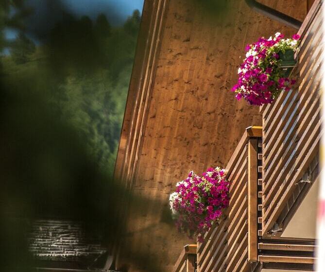 Lac Salin Spa & Mountain Resort