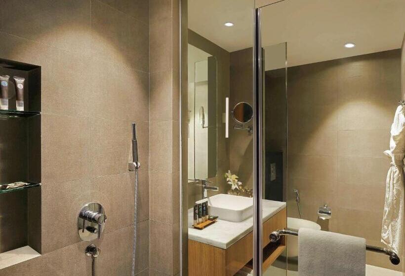 Novotel Mumbai Juhu Beach