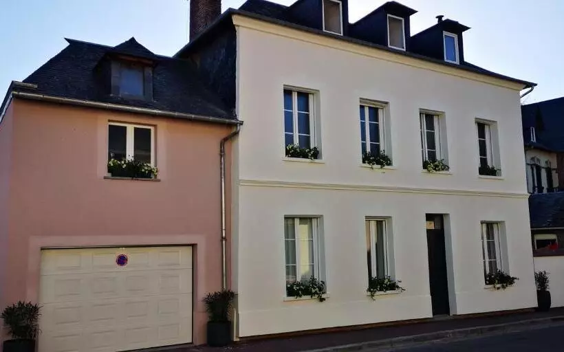 Aamiaismajoitus (B&B) La Cour Du Puits Chambre Victor