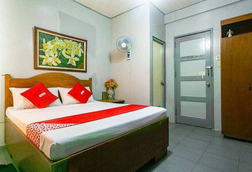 هتل Oyo 722 Slouch Hat Inn