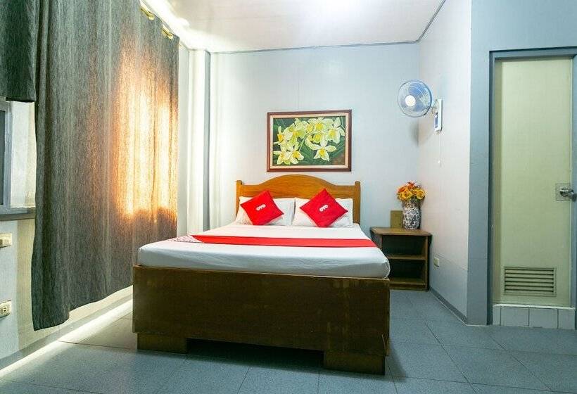 هتل Oyo 722 Slouch Hat Inn